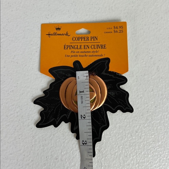 Hallmark Halloween Theme Lapel Pins Vintage Lot of 4 New on Card - Picture 3 of 13